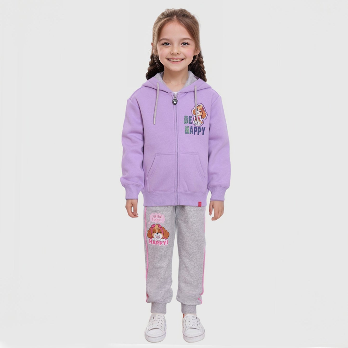 Polerón lila de Paw Patrol con capucha, presenta un diseño de Skye en el lado izquierdo y la frase "BE HAPPY" en letras brillantes, ideal para fans.