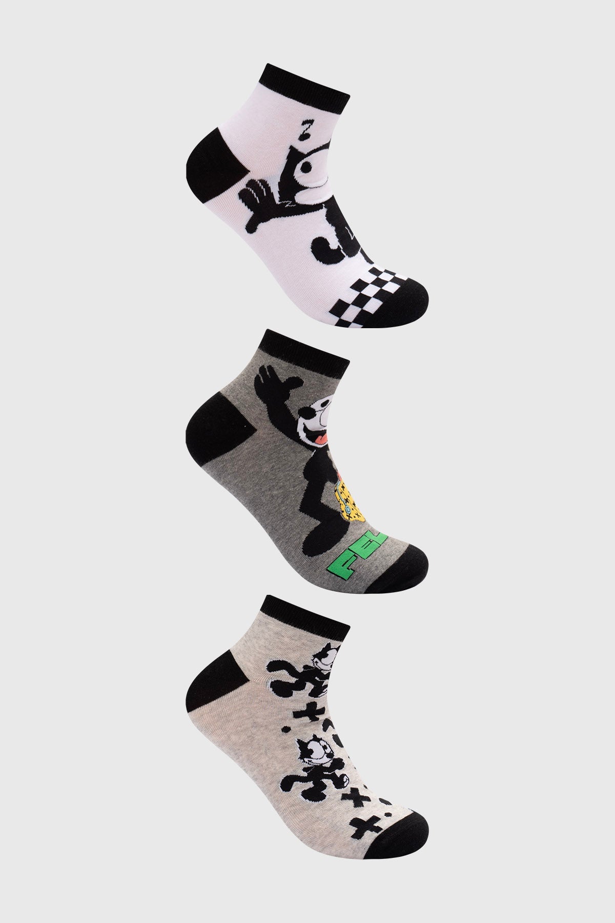 Tripack de calcetas en blanco, gris y negro con estampados del icónico Gato Félix en diferentes poses y detalles gráficos que evocan su legado clásico.
