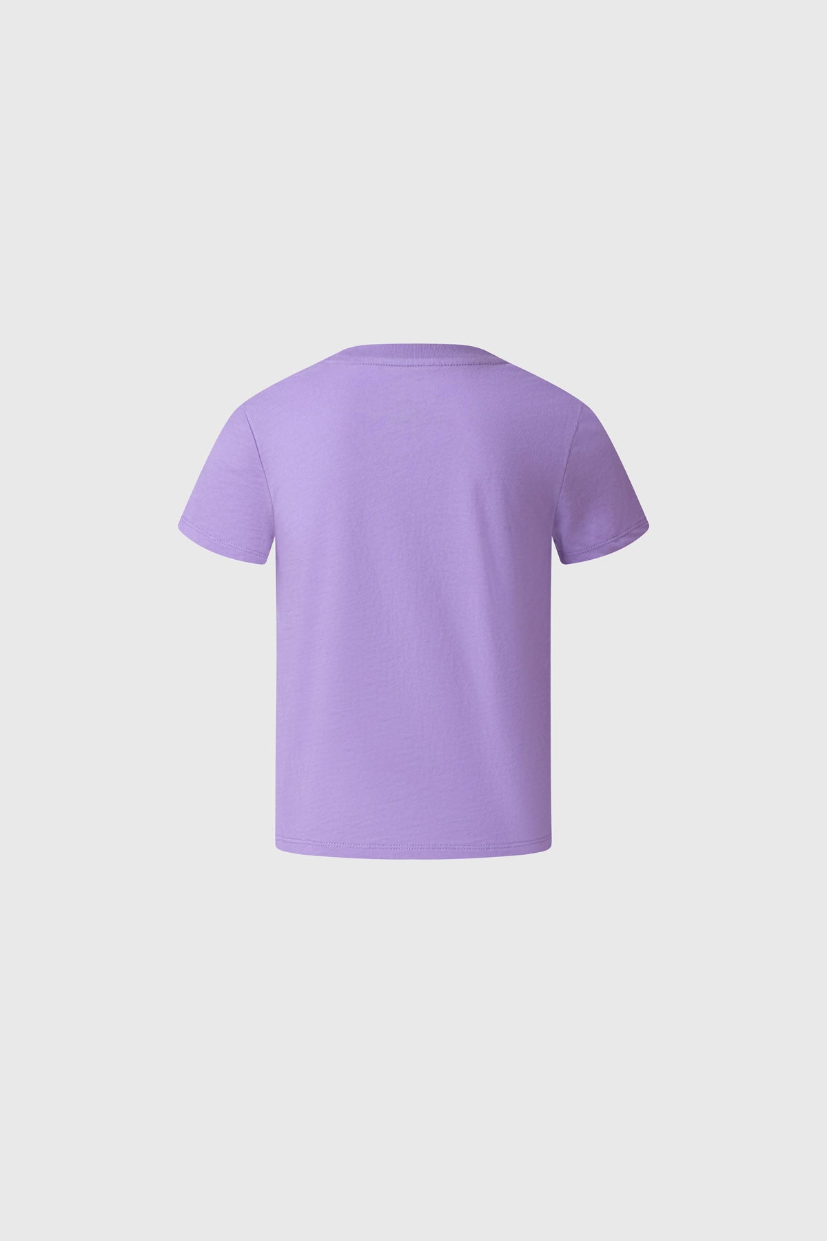 Polera lila de Bob Esponja con ilustración vibrante del personaje sonriendo rodeado de corazones y flores, ideal para fans de Nickelodeon.