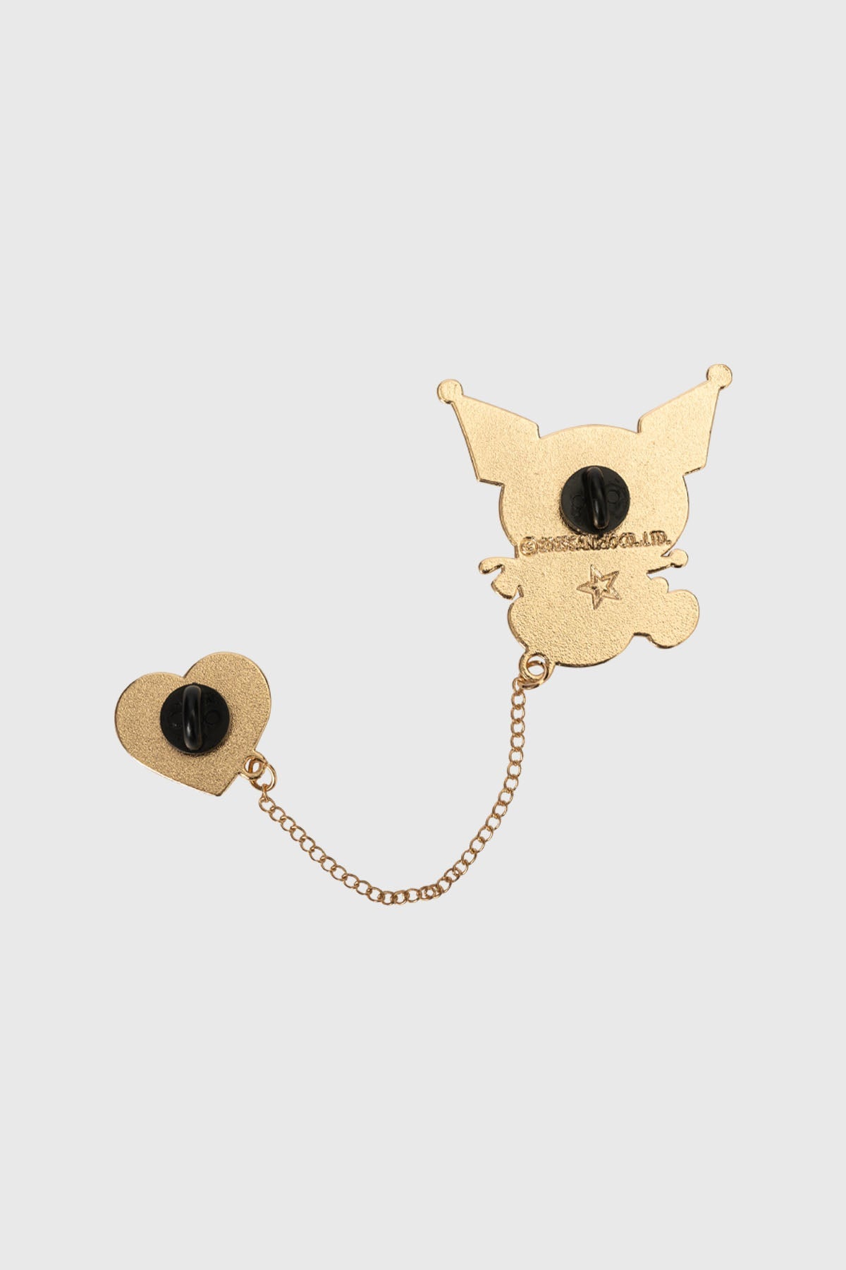 Pins Kuromi Negro