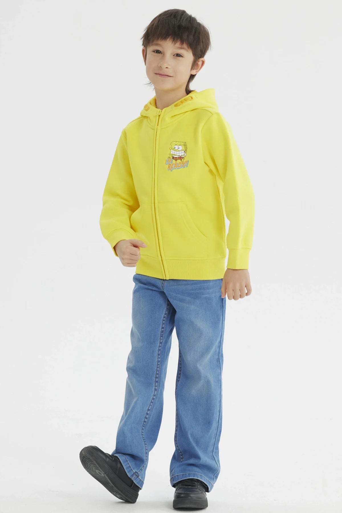 Polerón amarillo de Bob Esponja con ilustración vibrante del personaje y el texto 'I'M READY!' en el pecho, ideal para los fans de Nickelodeon.
