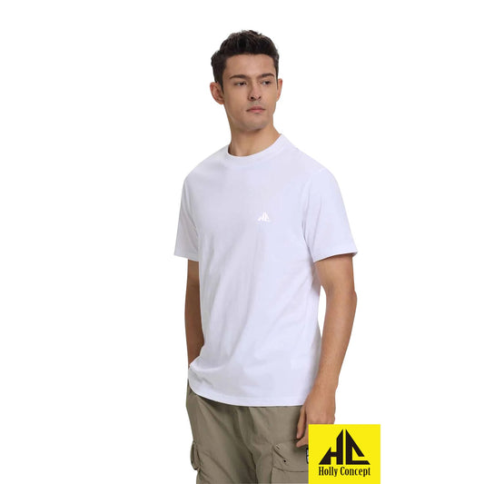 Polera oversize blanca de algodón con un diseño minimalista, ideal para fans de la cultura pop que buscan comodidad y estilo en su vestimenta.