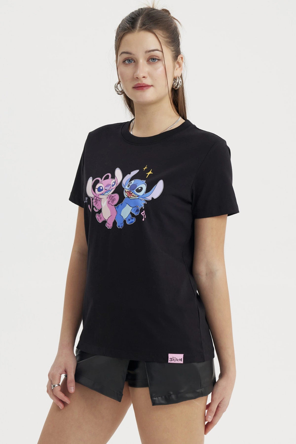Polera Stitch & Angel Negra