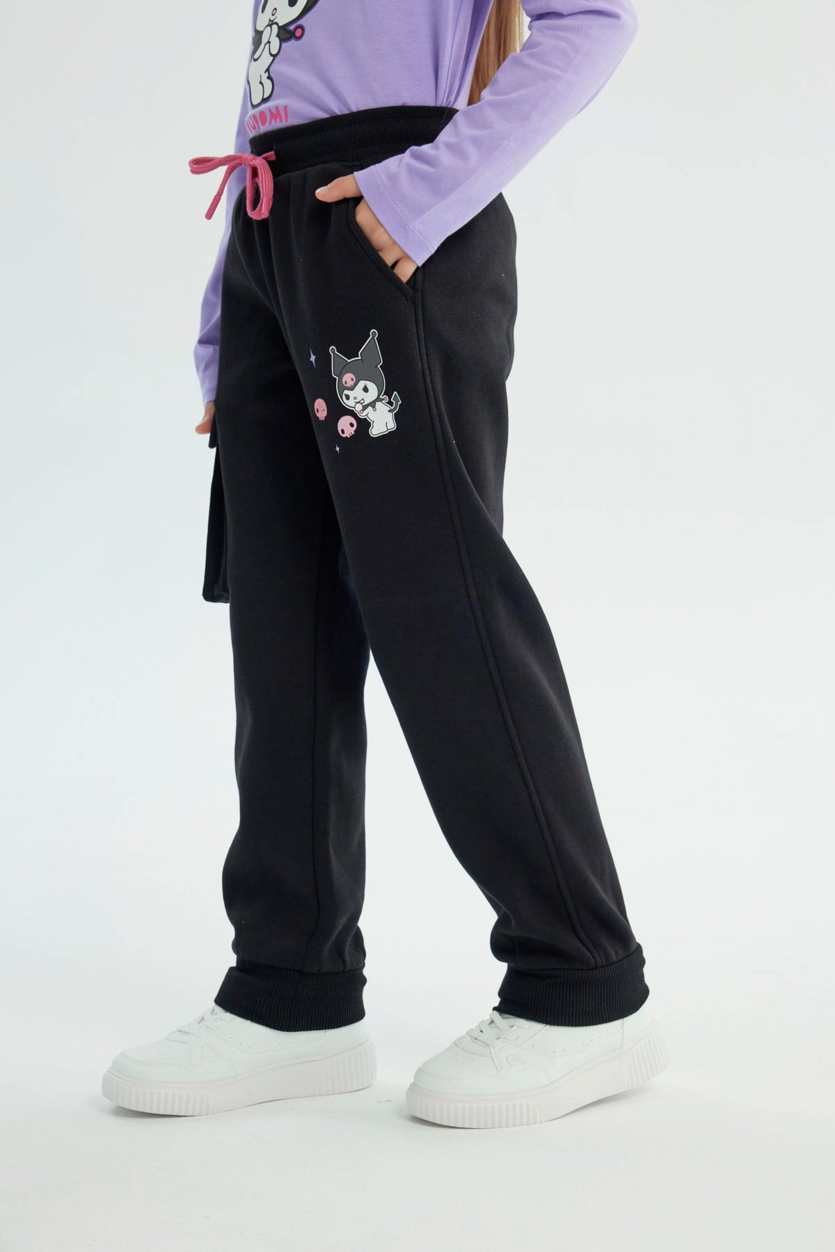Pantalón Buzo Kuromi Negro