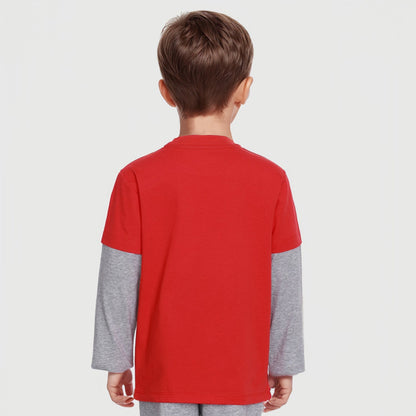 Polera roja de Paw Patrol con estampado de los cachorros Chase, Marshall y Rubble, con el texto 'SO COOL!' en la parte superior.