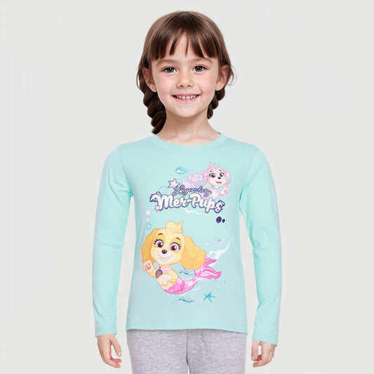 Polera celeste de Paw Patrol con ilustración de Skye y su amiga sirena, destacando un diseño vibrante y divertido en un estilo animado.