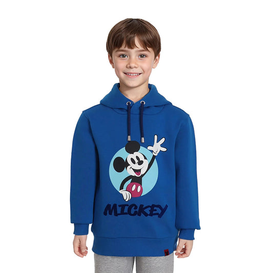 Polerón azul con capucha, presenta a Mickey Mouse en un círculo celeste, diseño vibrante y divertido, ideal para fans de Disney.