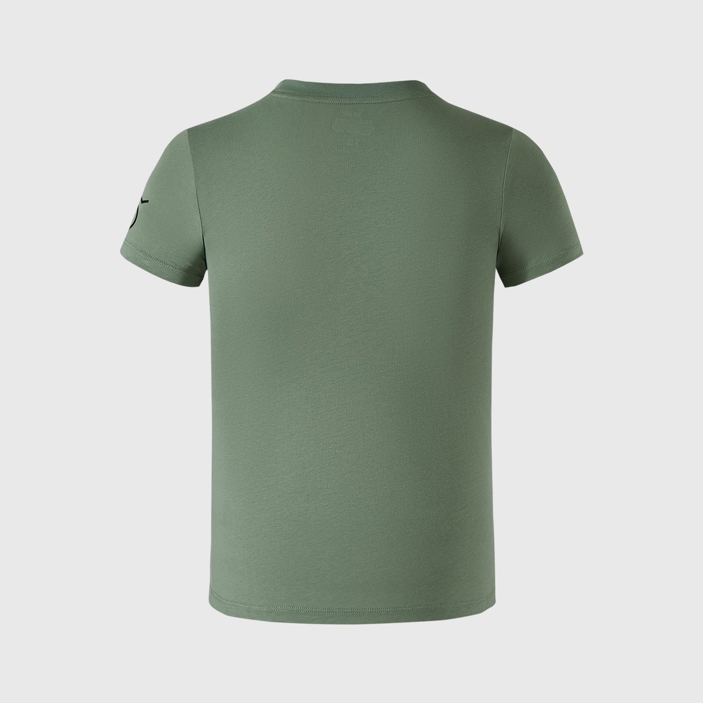 Polera verde con estampado de Naruto y Kakashi en estilo ilustración manga, Naruto en pose dinámica y Kakashi con actitud seria, ideal para fans del universo ninja.