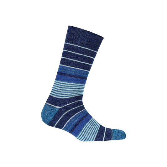 Calcetín de vestir azul con diseño de rayas en tonos azules y celestes, ideal para un look casual y moderno.