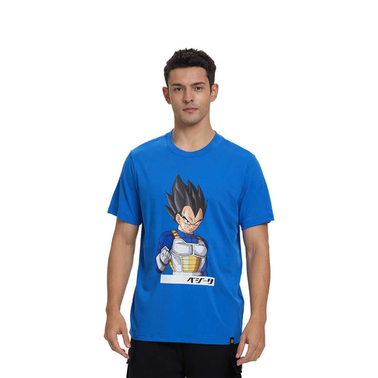 Polera azul con ilustración de Vegeta de Dragon Ball, mostrando su icónico traje Saiyajin y una expresión desafiante, ideal para fans del anime.