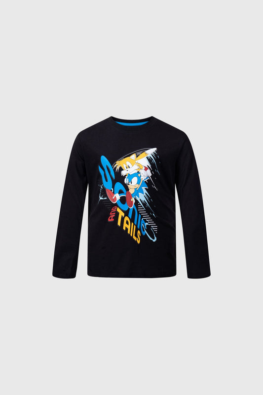 Polera negra de algodón con ilustración vibrante de Sonic y Tails en acción, destacando sus icónicas personalidades en un diseño dinámico.