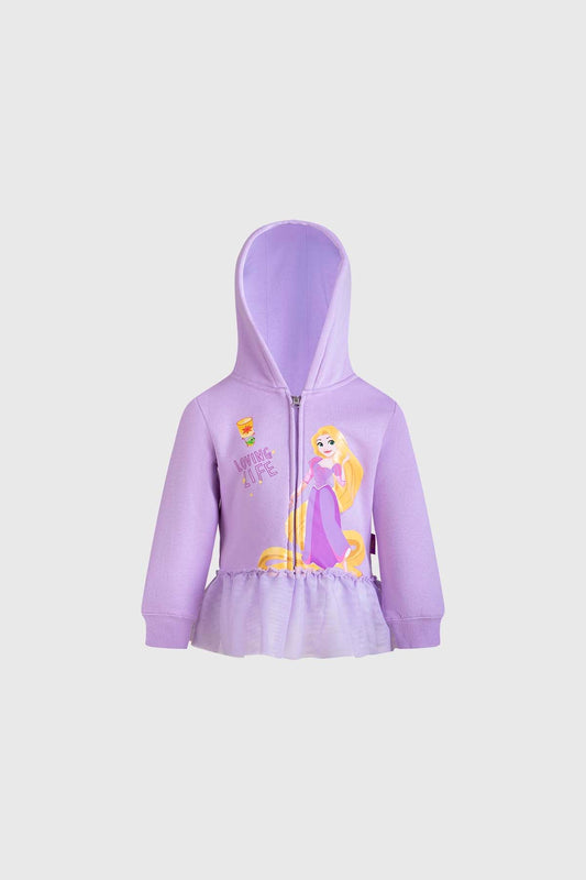 Polerón lila con capucha y cierre, presenta a Rapunzel en un diseño colorido, con un volante de tul en la parte inferior, evocando la magia de Disney.