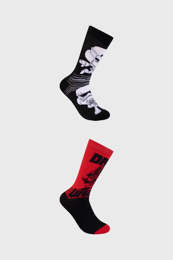 Calcetín bipack Star Wars en negro y rojo, uno con Stormtrooper en blanco y otro con Darth Vader en rojo, perfecto para fans de la saga.