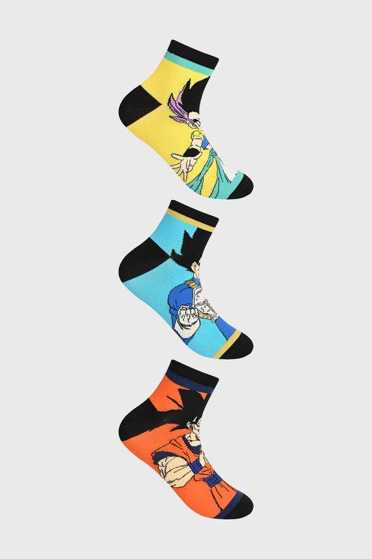 Calcetas cortas en amarillo, azul y naranja con estampados de Goku y Vegeta de Dragon Ball, perfectas para fans que quieren llevar su pasión a cada paso.