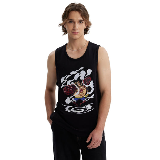 Polera negra sin mangas de One Piece con Luffy en su forma Gear 4, destacando su musculatura y puños rojos, rodeado de nubes blancas.