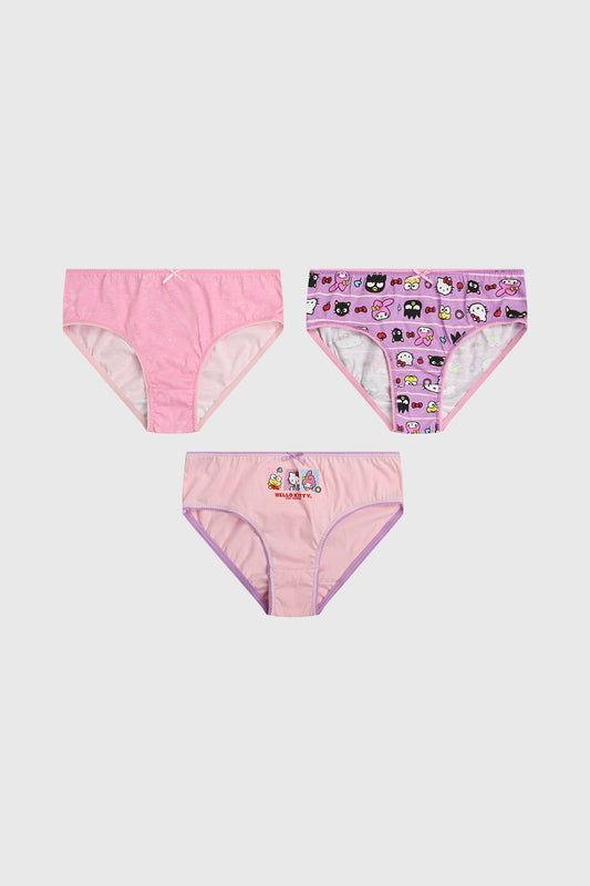 Calzón tripack en tonos rosa con estampados de Hello Kitty y sus amigos, incluyendo ilustraciones divertidas de personajes icónicos en un diseño vibrante.