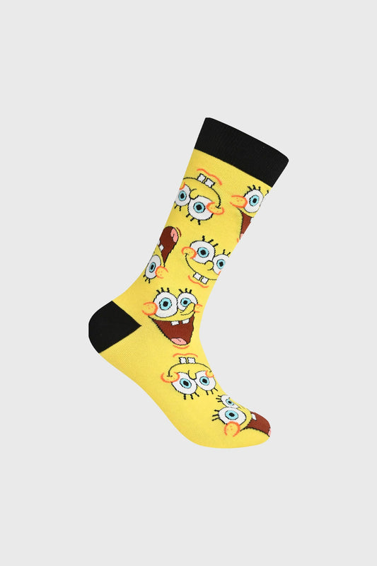 Calcetín amarillo de Bob Esponja con múltiples rostros del personaje en estilo caricatura, ideal para fans de Nickelodeon que buscan un toque divertido.