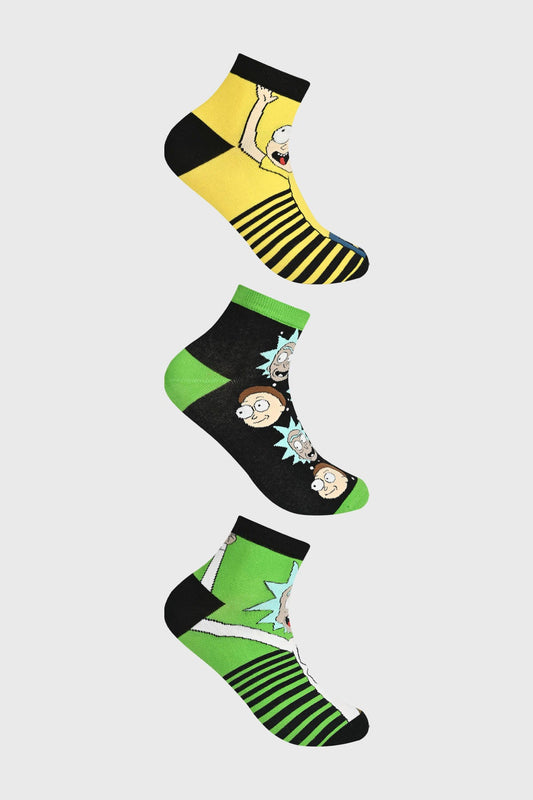 Tripack de calcetas en amarillo, negro y verde con diseños de Rick y Morty; incluye a Morty en acción, los personajes en fondo negro y Rick con su icónica pose.
