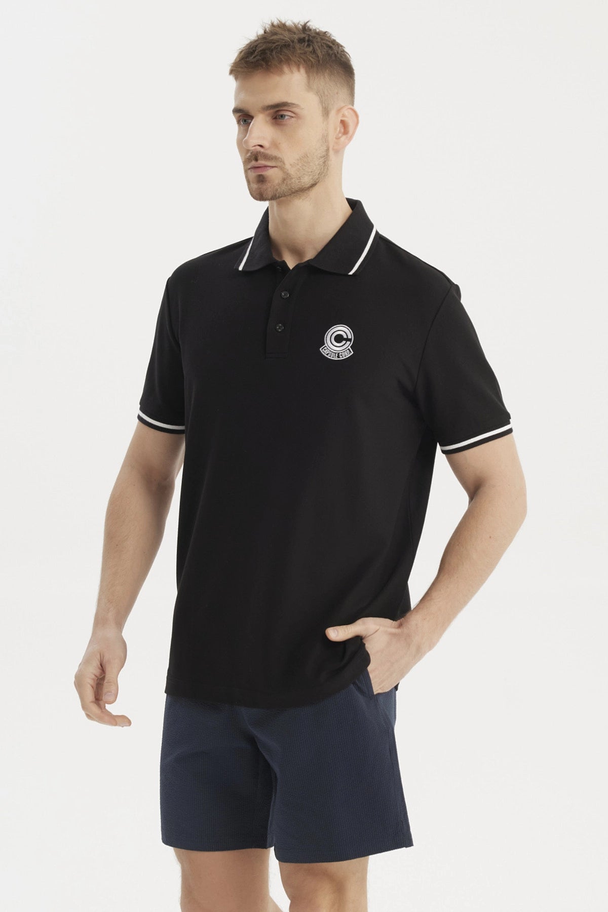 Polera Hombre Dragon Ball "Capsule Corp." Negra
