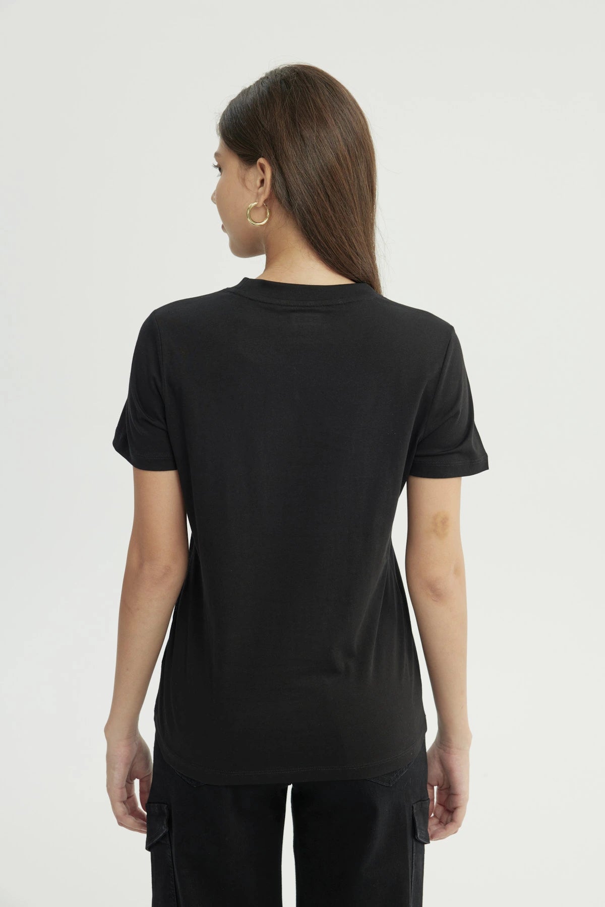 Polera Mujer Bt21 Negra