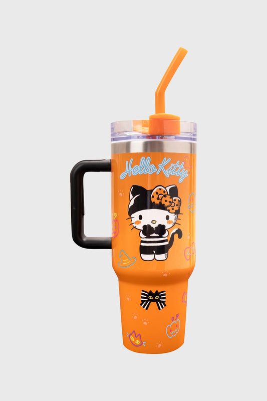Botella de Hello Kitty en color naranja con diseño de la gatita disfrazada de pirata, detalles de calabazas y un sorbete naranja, ideal para Halloween.